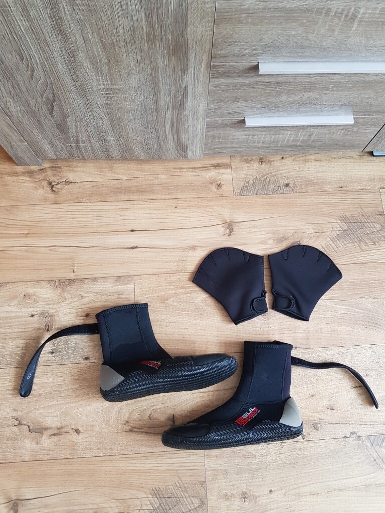 boots swimming costume
